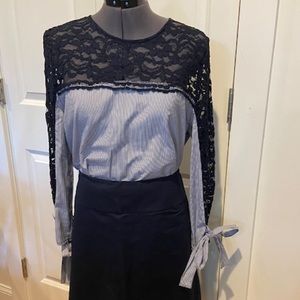 NWOT Zara Navy & White pin-stripe & lace top sz L